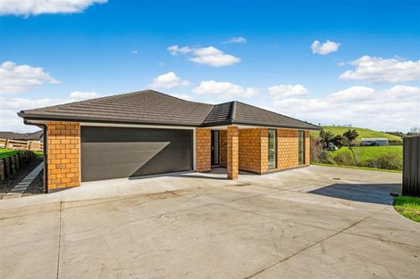 Photo of property in 5 Don Mackinnon Way, Hunua, 2583