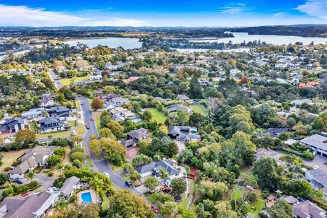 Photo of property in 5 Oakford Park Crescent, Greenhithe, Auckland, 0632