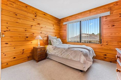 Photo of property in 2/301 Sunset Road, Sunnynook, Auckland, 0632