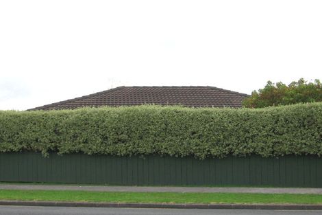 Photo of property in 19 Sturges Road, Henderson, Auckland, 0612