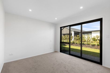Photo of property in 2 Camellia Court, Palmerston North, 4414