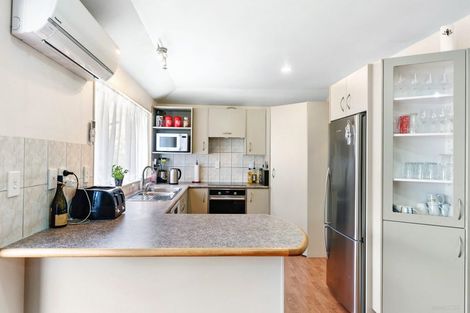 Photo of property in 26a Woodstock Road, Forrest Hill, Auckland, 0620