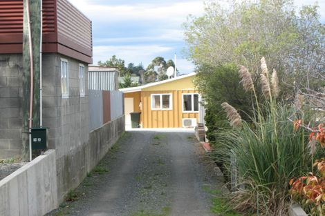 Photo of property in 14 Essex Street, Balclutha, 9230