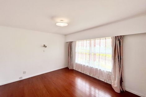 Photo of property in 2/8 Manuka Road, Glenfield, Auckland, 0629