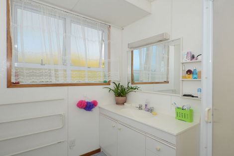 Photo of property in 13 Paratai Crescent, Woodhill, Whangarei, 0110