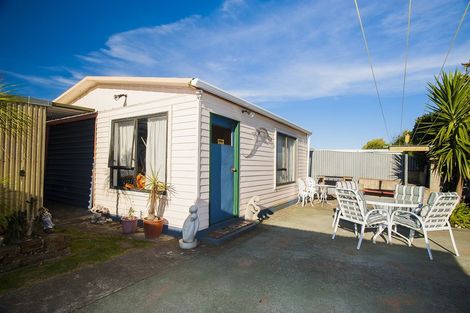 Photo of property in 115 De Lautour Road, Inner Kaiti, Gisborne, 4010