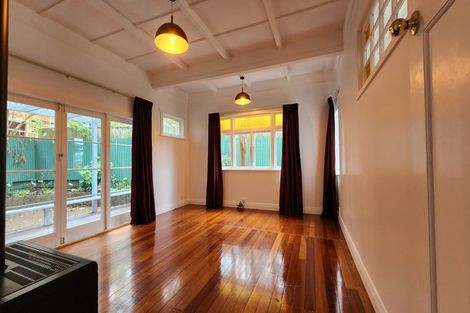 Photo of property in 10a Arawa Street, New Lynn, Auckland, 0600