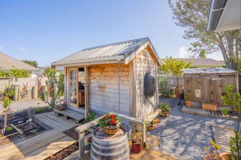 Photo of property in 5 Tararua Street, Paraparaumu, 5032