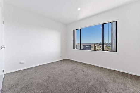 Photo of property in 61 Hayfield Way, Karaka, Papakura, 2113