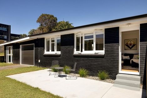 Photo of property in 19c Pitau Road, Mount Maunganui, 3116