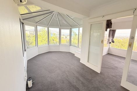 Photo of property in 1/166 East Coast Road, Forrest Hill, Auckland, 0620