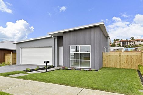 Photo of property in 9 Taikura Avenue, Red Beach, 0932