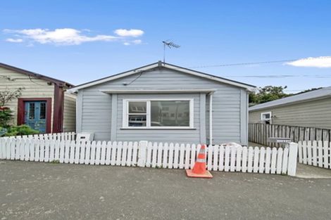 Photo of property in 42 Rolleston Street, Mount Cook, Wellington, 6021