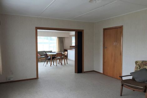 Photo of property in 221 Mangorei Road, Merrilands, New Plymouth, 4312