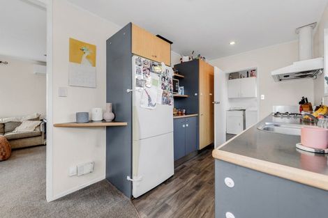 Photo of property in 6b Lisa Rise, Half Moon Bay, Auckland, 2012