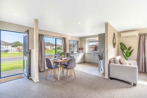 Photo of property in 9 Margarita Rise, Pukekohe, 2120