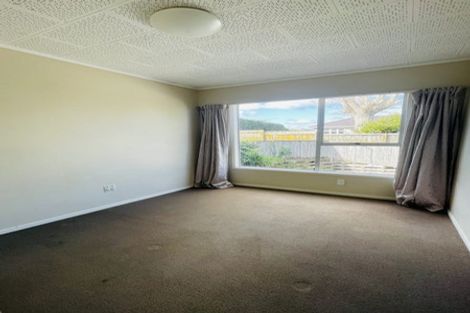 Photo of property in 72 Ridge Road, Howick, Auckland, 2014