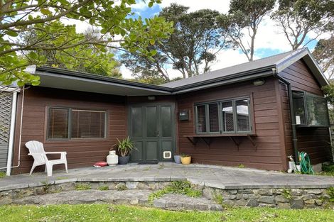 Photo of property in 5 Colorado Grove, Brooklyn, Wellington, 6021