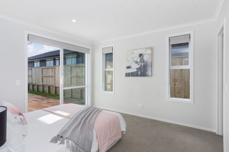 Photo of property in 1 Saddlers Way, Papamoa, 3118
