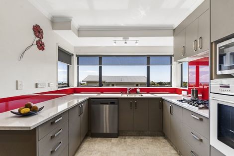 Photo of property in 45d Paynters Avenue, Strandon, New Plymouth, 4312