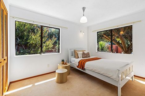 Photo of property in 1/76 Glamorgan Drive, Torbay, Auckland, 0630