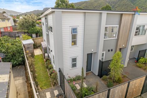 Photo of property in 35 Mcgrath Way, Taita, Lower Hutt, 5011