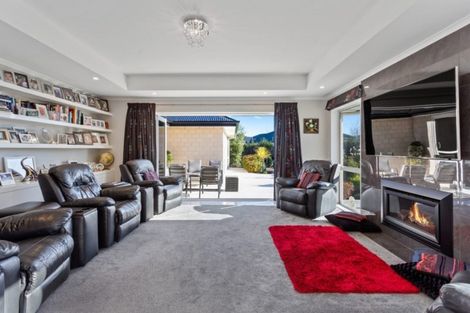 Photo of property in 7 Teviotview Place, Amberley, 7410