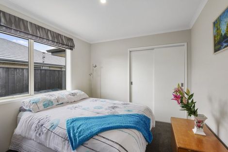 Photo of property in 30 Shillingford Boulevard, Rolleston, 7615