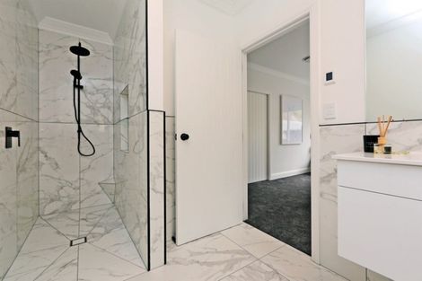 Photo of property in 55 Kent Terrace, Taradale, Napier, 4112