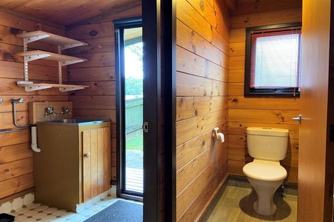 Photo of property in 1 Highlands Place, Highlands Park, New Plymouth, 4312