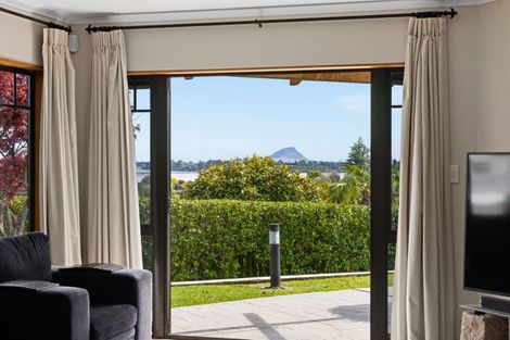 Photo of property in 12 Bayvista Close, Welcome Bay, Tauranga, 3112