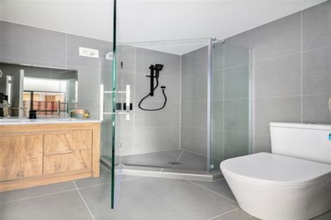 Photo of property in 2b Cadiz Place, Red Hill, Papakura, 2110