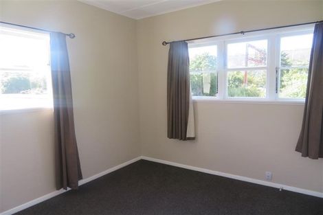 Photo of property in 64 Oxford Terrace, Epuni, Lower Hutt, 5011