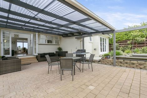 Photo of property in 48 Tiroroa Avenue, Te Atatu South, Auckland, 0610