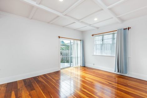 Photo of property in 2/13 Hart Road, Hauraki, Auckland, 0622
