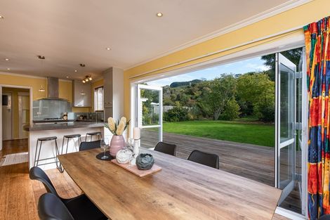 Photo of property in 7 Park Avenue, Tawa, Wellington, 5028