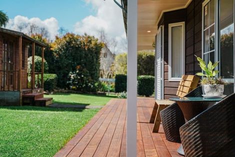 Photo of property in 12 Ranfurly Road, Alfriston, Auckland, 2105