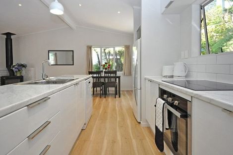 Photo of property in 1/8 Sapphire Place, Bayview, Auckland, 0629