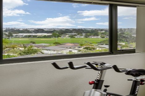 Photo of property in 19b Eske Place, Highland Park, Auckland, 2010