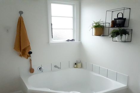 Photo of property in 64 Nelson Crescent, Carterton, 5713