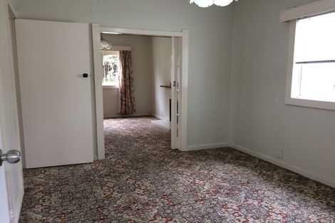 Photo of property in 3215 Great North Road, New Lynn, Auckland, 0600