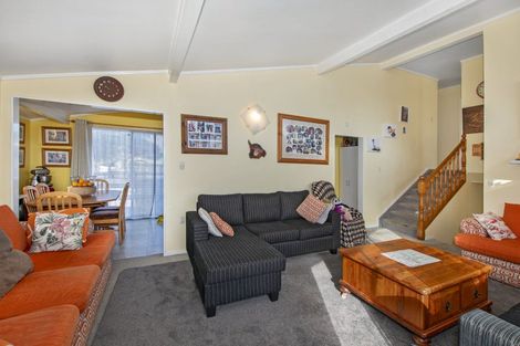 Photo of property in 10 Cresta Place, Onerahi, Whangarei, 0110