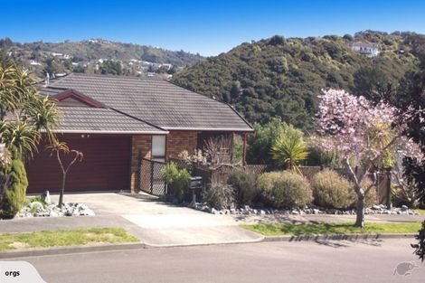Photo of property in 42 Sailmaker Close, Whitby, Porirua, 5024