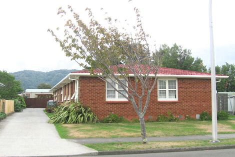 Photo of property in 2 Joseph Grove, Elderslea, Upper Hutt, 5018