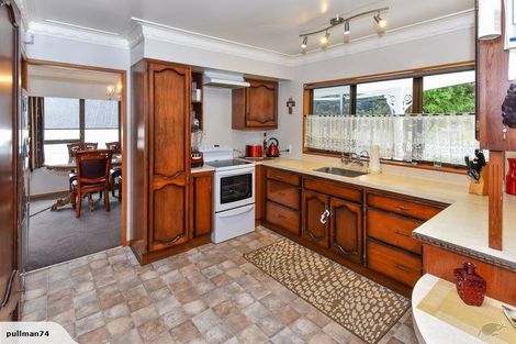 Photo of property in 1 Kingsclere Place, Goodwood Heights, Auckland, 2105