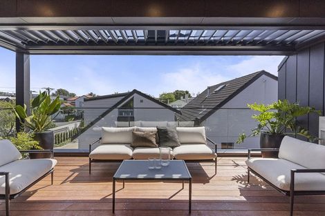 Photo of property in 7a Crete Avenue, Milford, Auckland, 0620