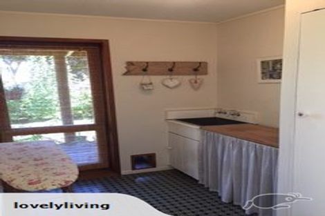 Photo of property in 5 Alexander Street, Waikanae, 5036