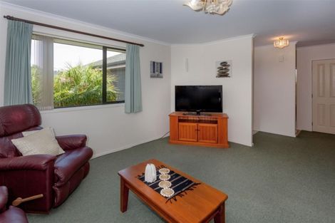 Photo of property in 105 The Drive, Whangamata, 3620