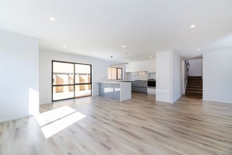 Photo of property in 13 Shibata Rise, Ranui, Auckland, 0612