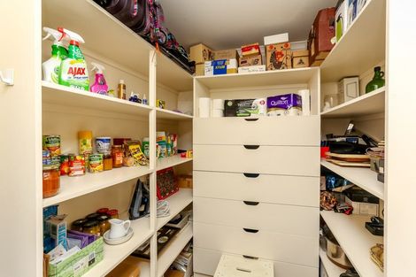 Photo of property in 14 Belt Road, Moturoa, New Plymouth, 4310